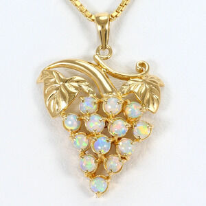 VINTAGE 18k Gold Opal Necklace